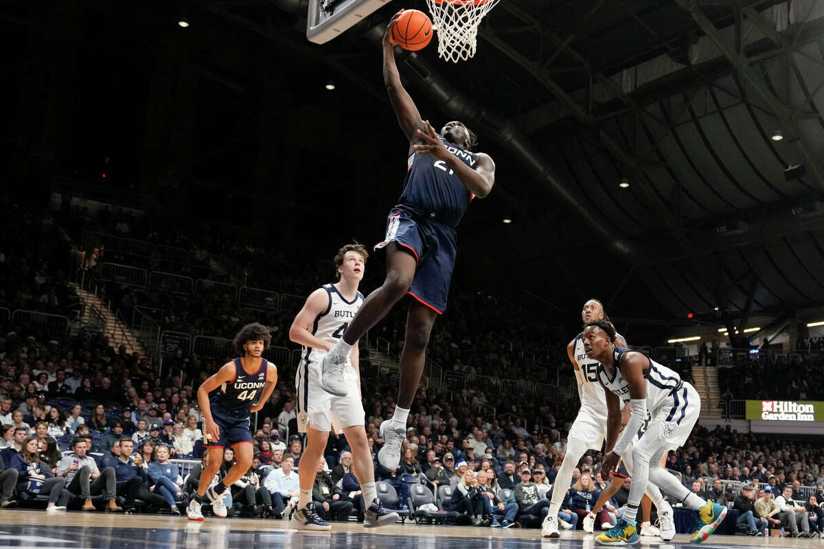 No. 3 UConn men remain perfect with Big East road win at Butler