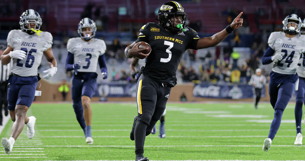 Frank Gore Jr. #3 of the Southern Miss Golden Eagles rushes for a touchdown during the first half against the Rice Owls of the LendingTree Bowl at Hancock Whitney Stadium on December 17, 2022 in Mobile, Alabama. (Photo by Jonathan Bachman/Getty Images)