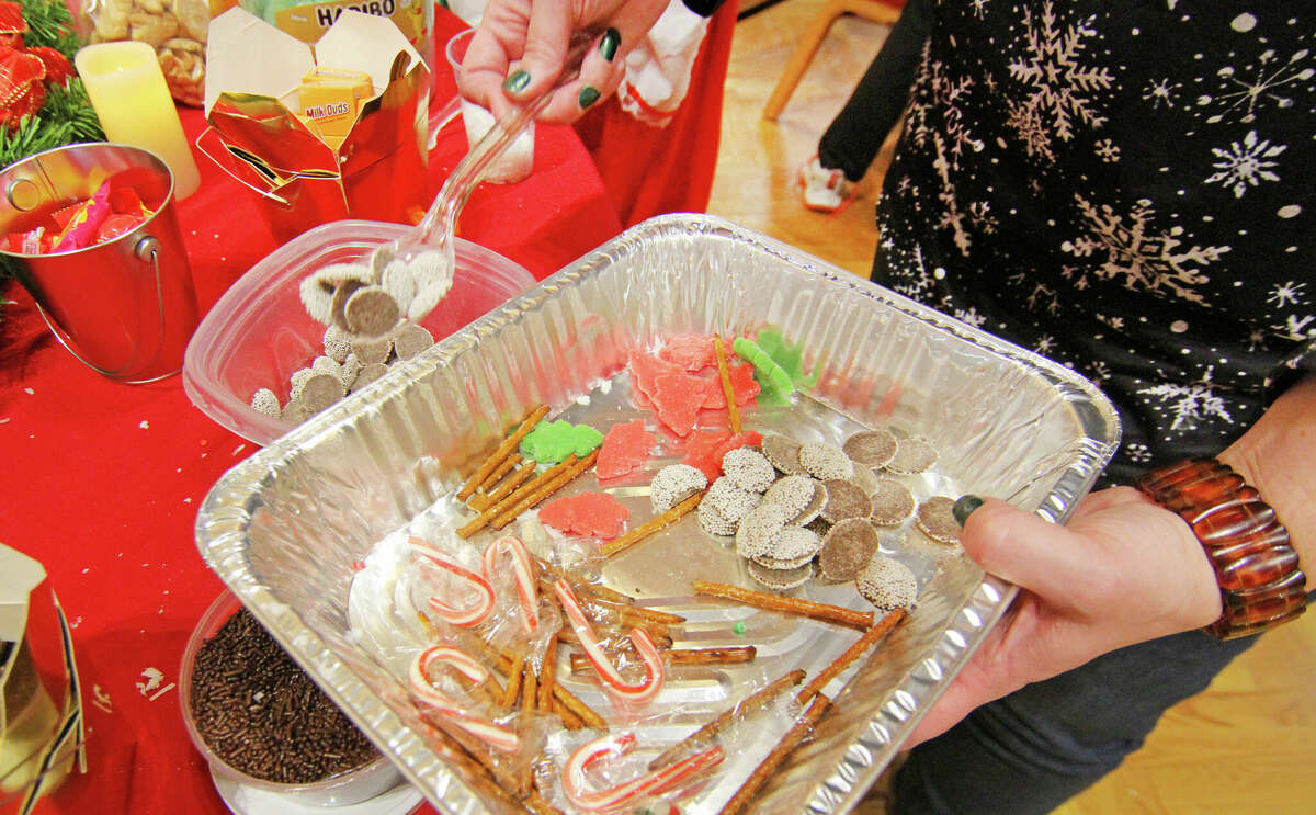 Photos Making gingerbread houses in Greenwich