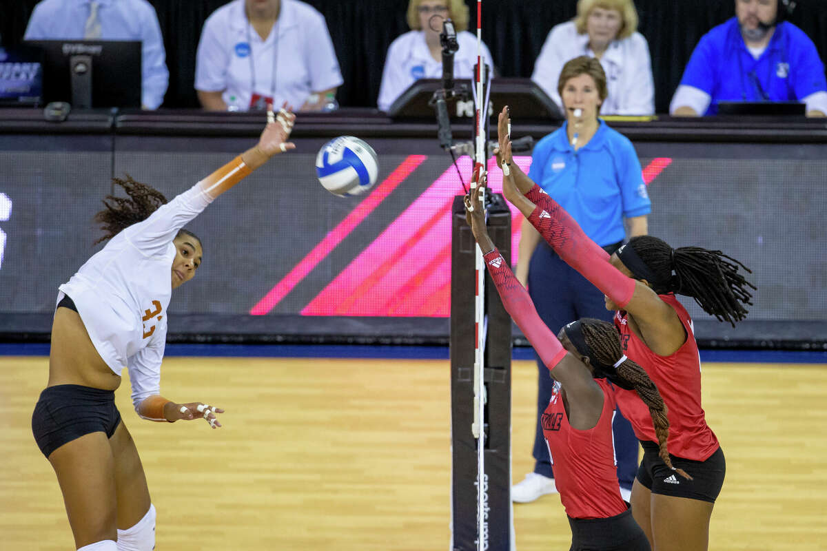 Texas Longhorns win national volleyball title over Louisville