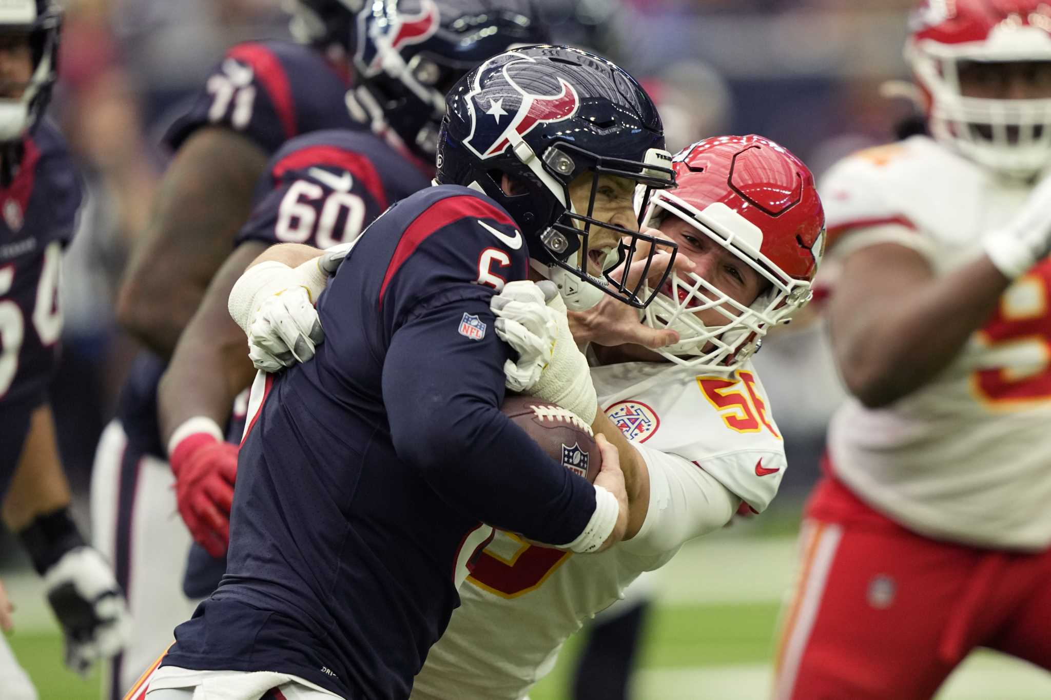 RB Jerick McKinnon musters Chiefs past Texans in topsy-turvy overtime win