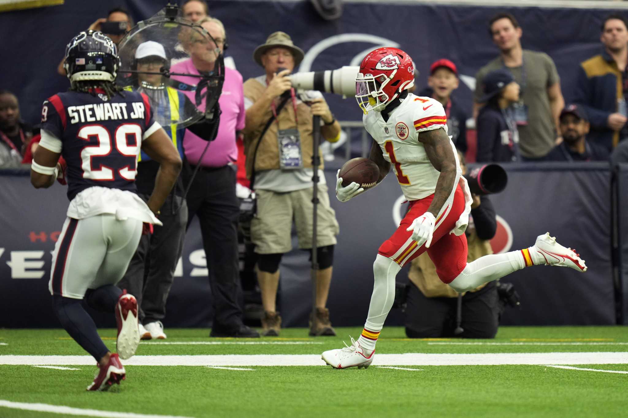 Chiefs-Texans: Jerick McKinnon saved Kansas City's overtime victory -  Arrowhead Pride