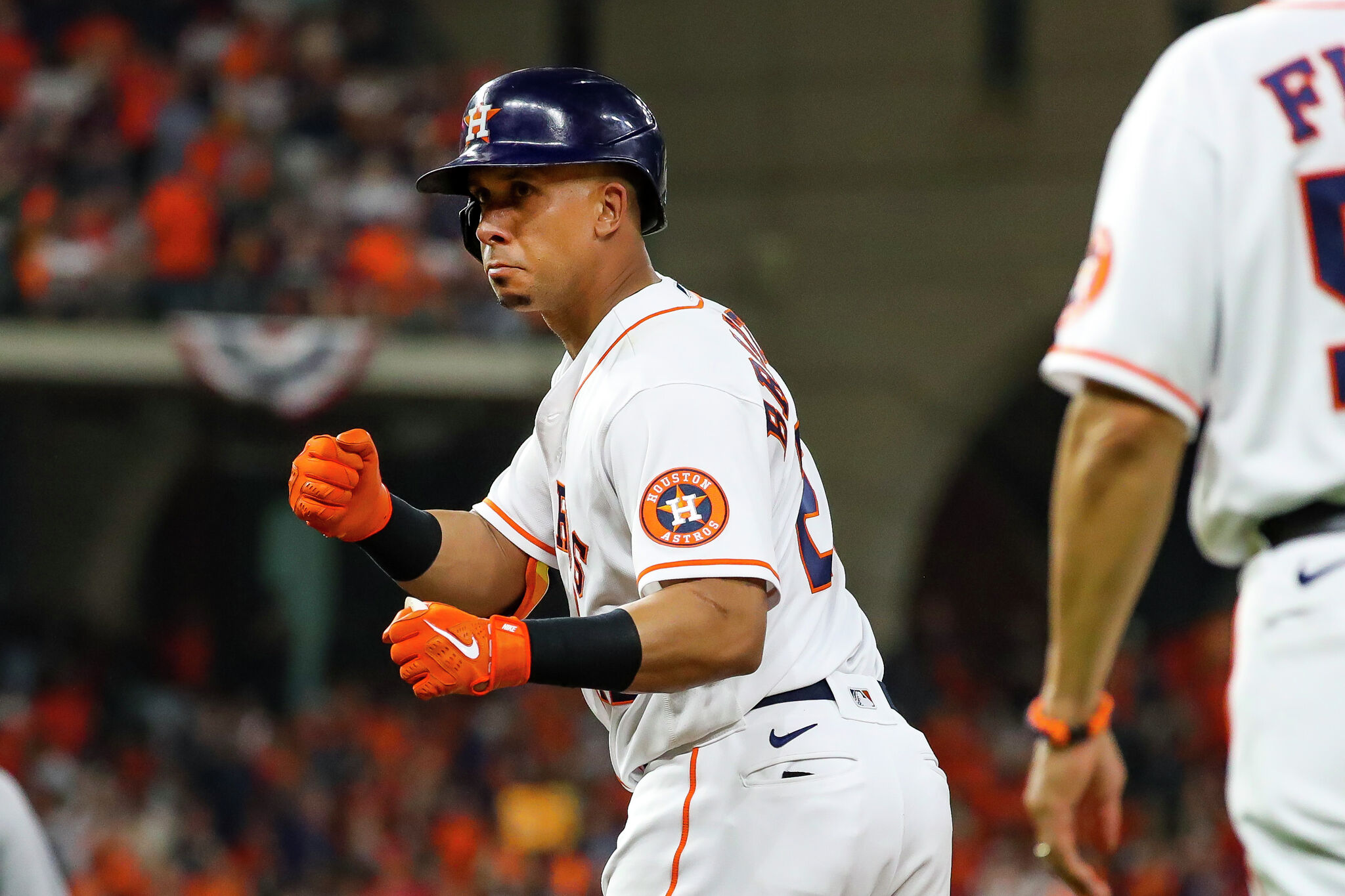 MLB free agency: Astros get better by not outspending rivals