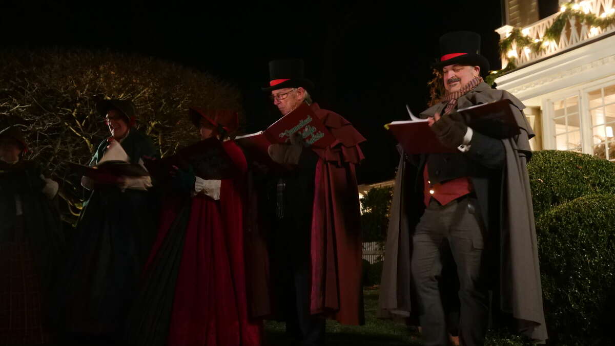 The Connecticut Yuletide Carolers perform on Sunday, Dec. 18, 2022.