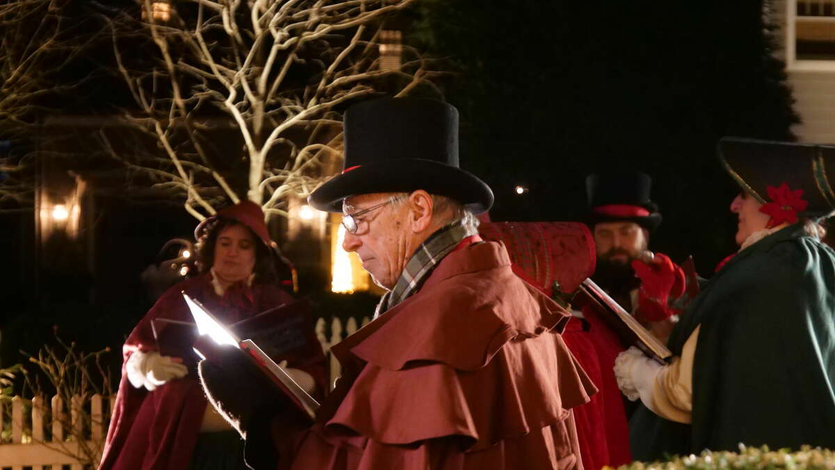The Connecticut Yuletide Carolers perform on Sunday, Dec. 18, 2022.