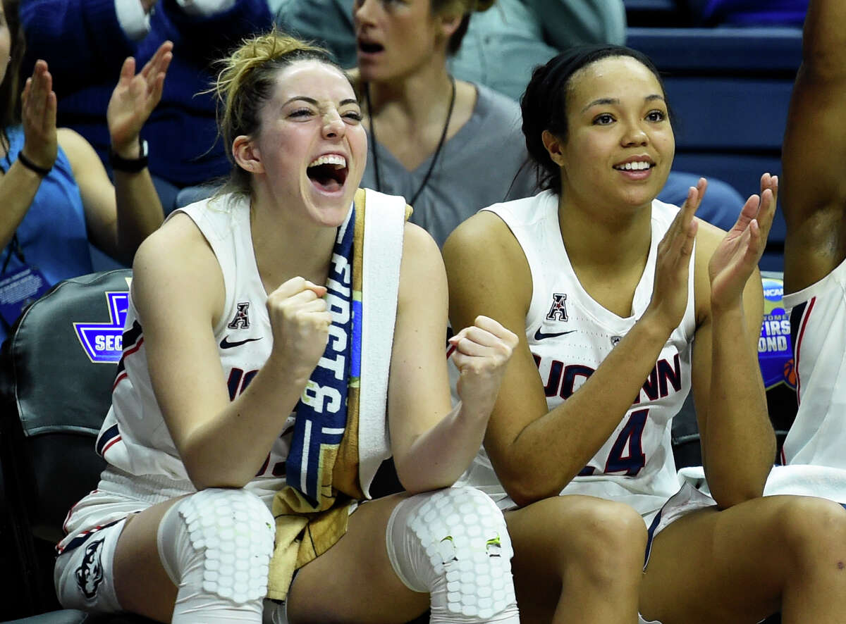 Former Husky Katie Lou Samuelson to first child