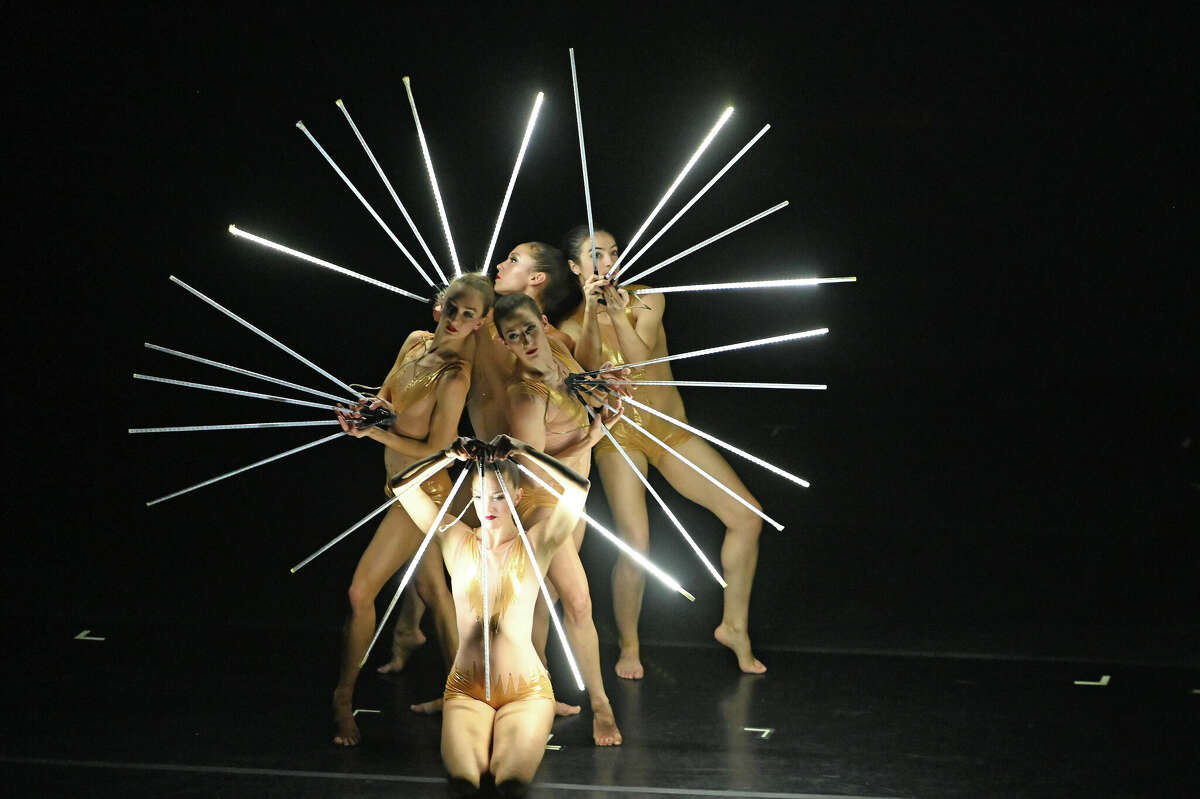 Momix appears at the Warner Theatre in Torrnington Jan. 14 & 15.