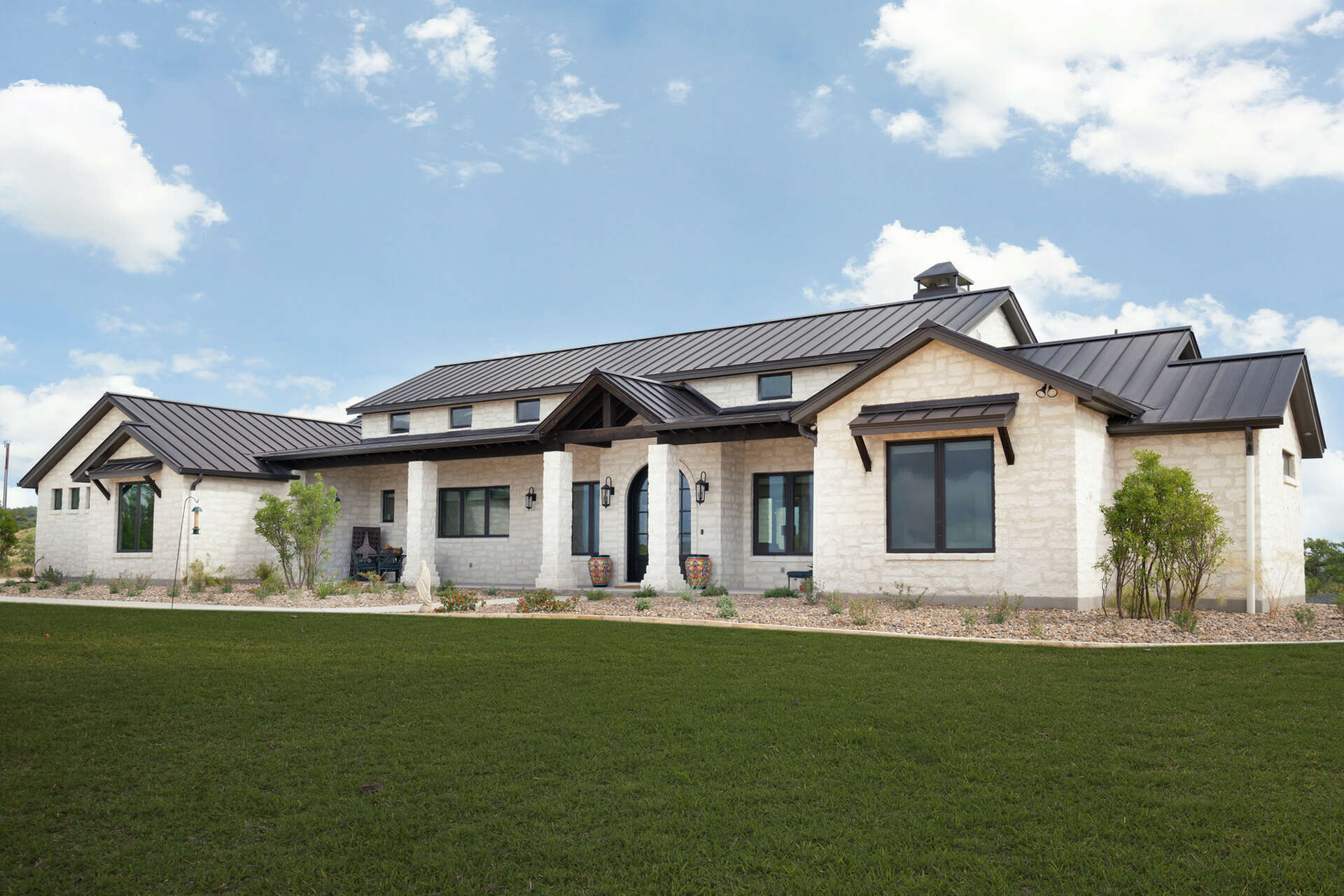 $800,000 Hill Country home was built by empty nesters to entertain family,  friends