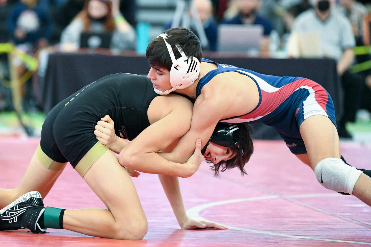 Avon wrestling claims Class M crown; Killingly wins Class S title