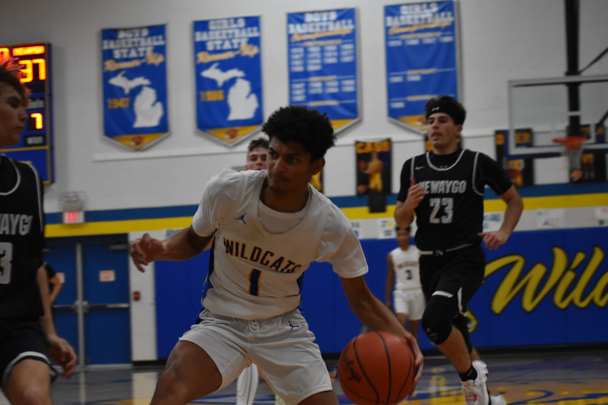 Evart boys basketball falls after costly turnovers against Newaygo