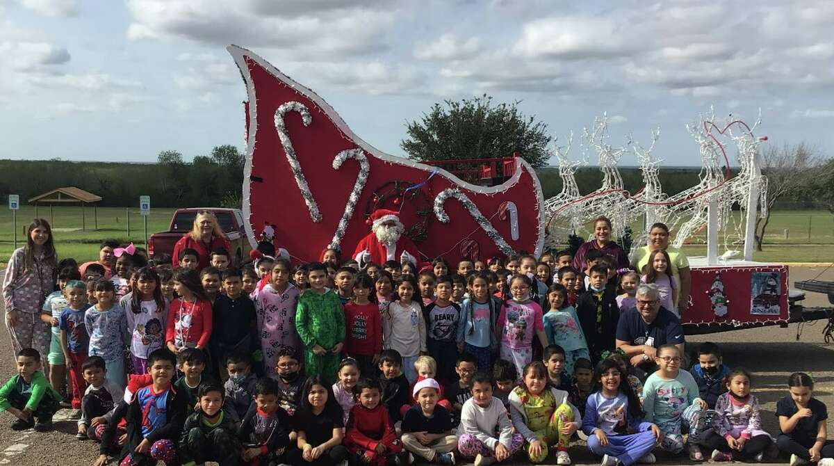 UISD's Juarez-Lincoln Elementary School held a Christmas parade on Friday, Dec. 16.