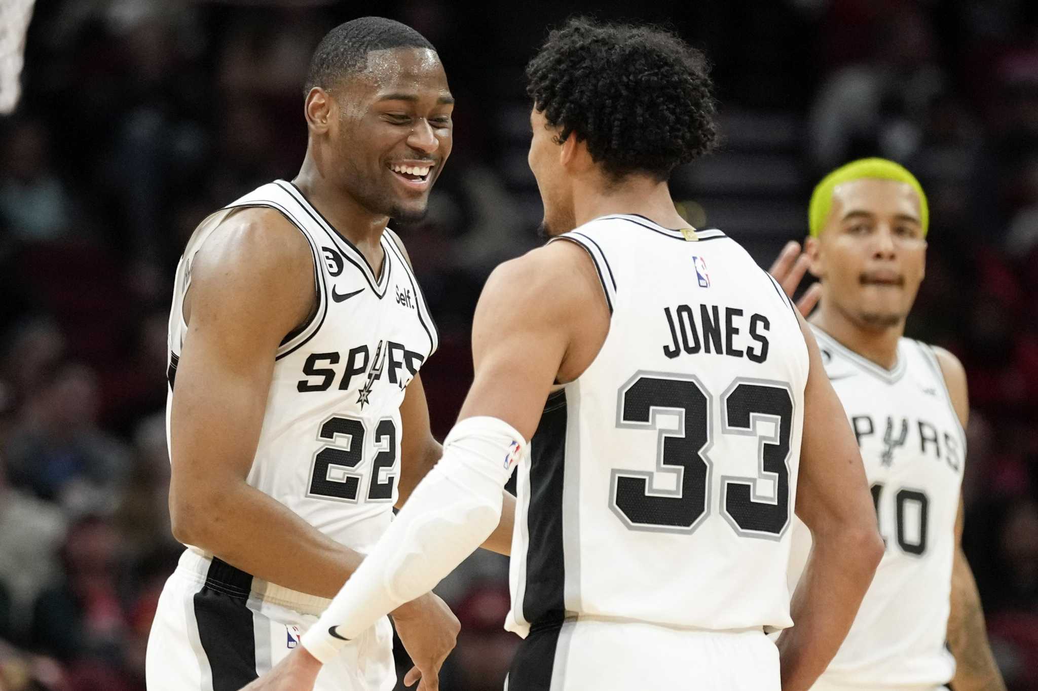 Get to know rookies, Spurs developmental process in new series