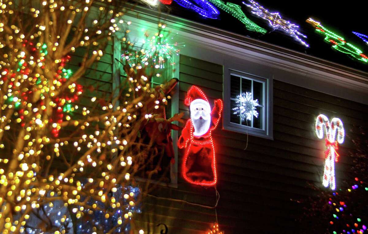Sanford Lane house in Stamford all lit up again for Christmas