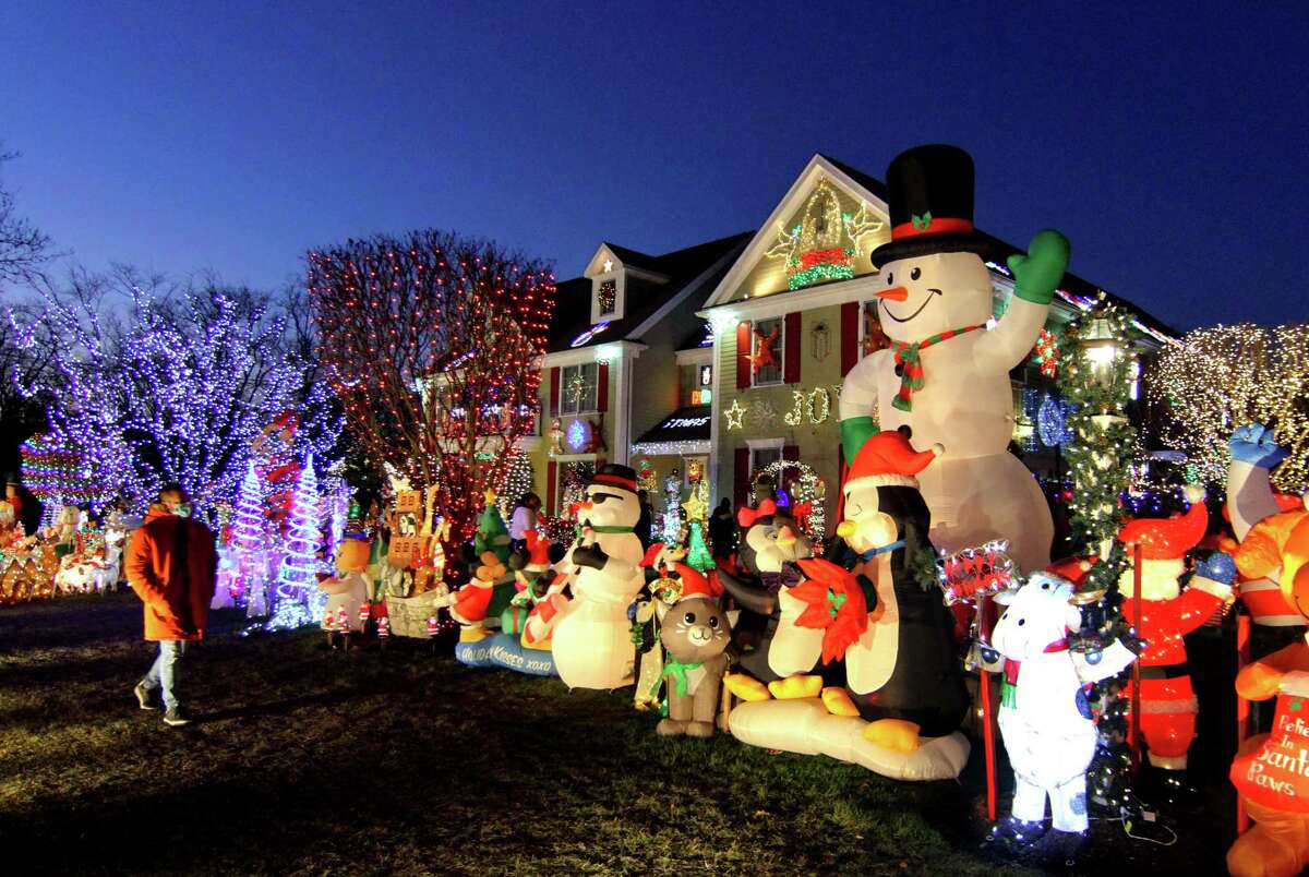 Sanford Lane house in Stamford all lit up again for Christmas