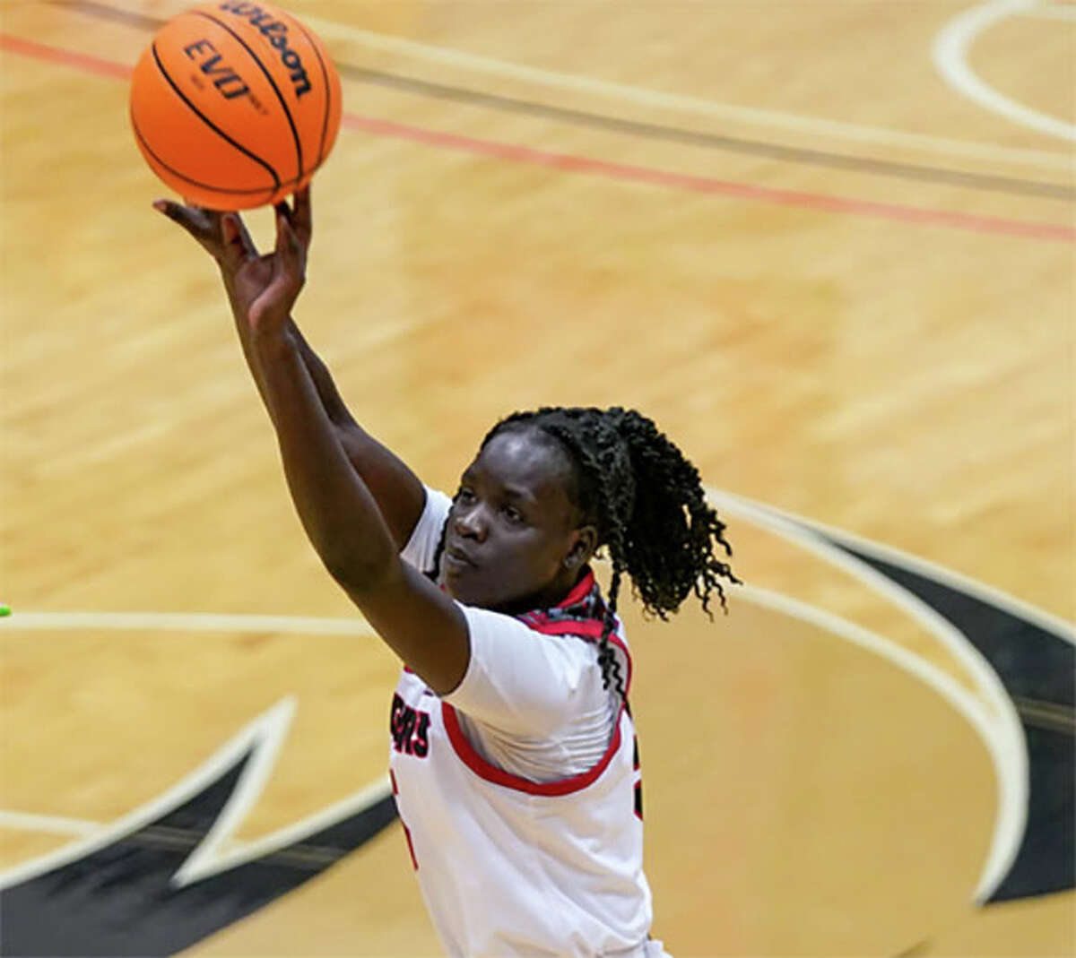 SIUE's Ajulu Thatha scored a team-high 13 points in Tuesday's loss at Washington.