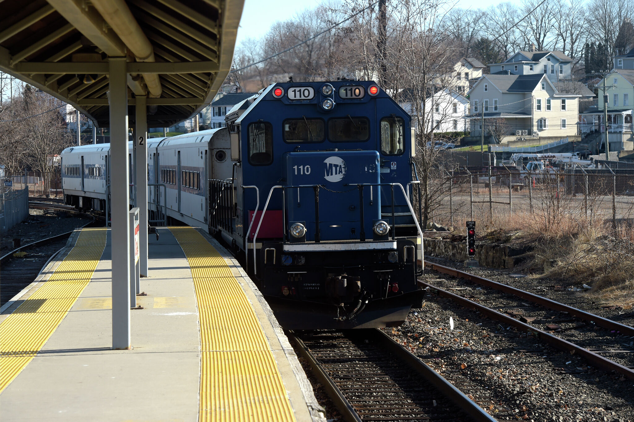 CT Orders 6 More Locomotives For Metro-North Railroad