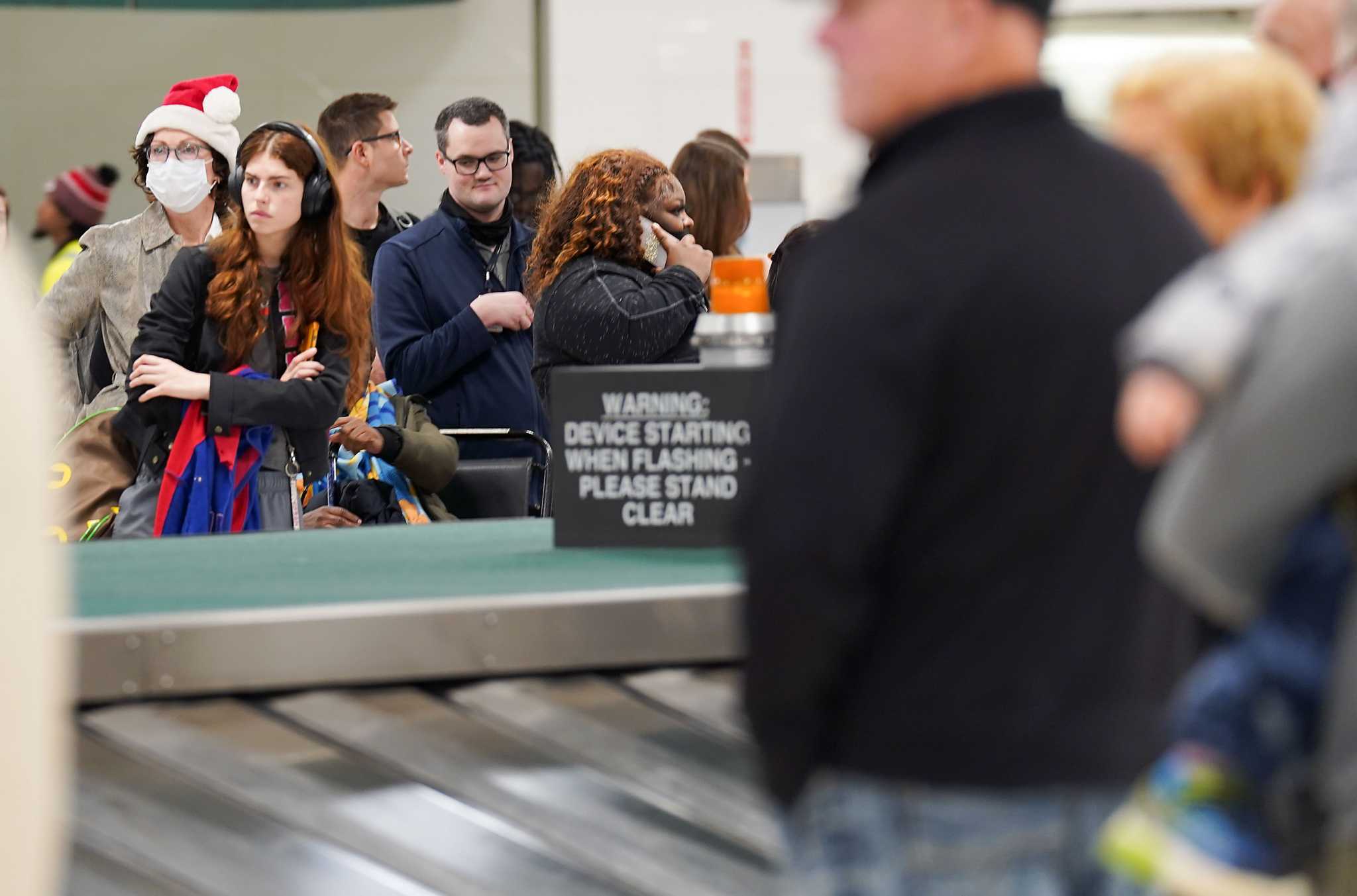 Houston Airport Delays Flight Cancellations Continue At Hou Iah Friday