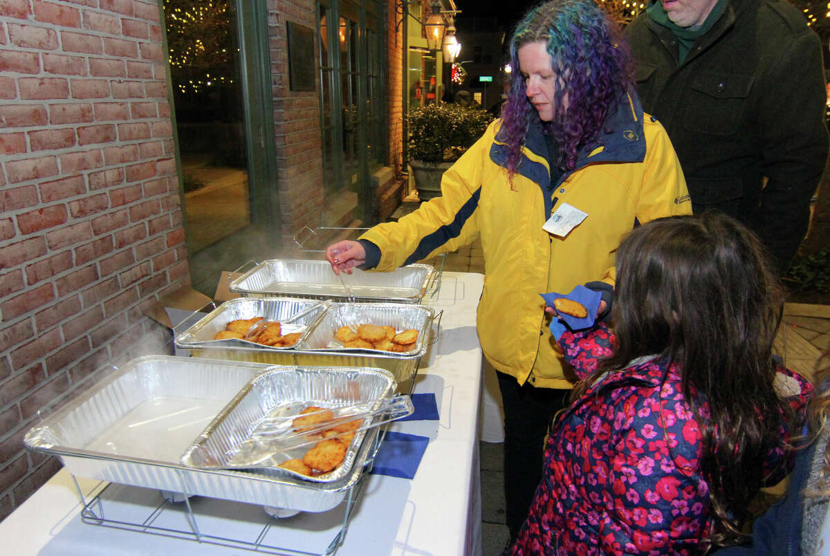 In photos Norwalk's Temple Shalom celebrates Hanukkah with Darien