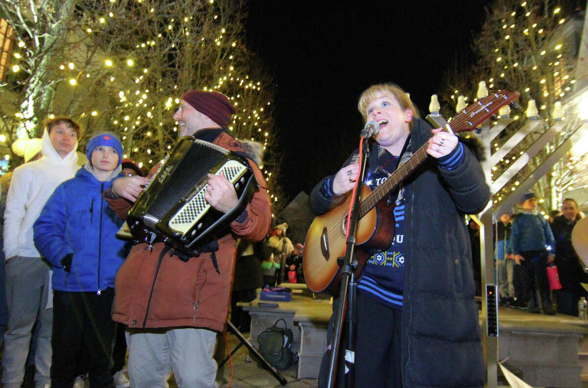 In photos Norwalk's Temple Shalom celebrates Hanukkah with Darien