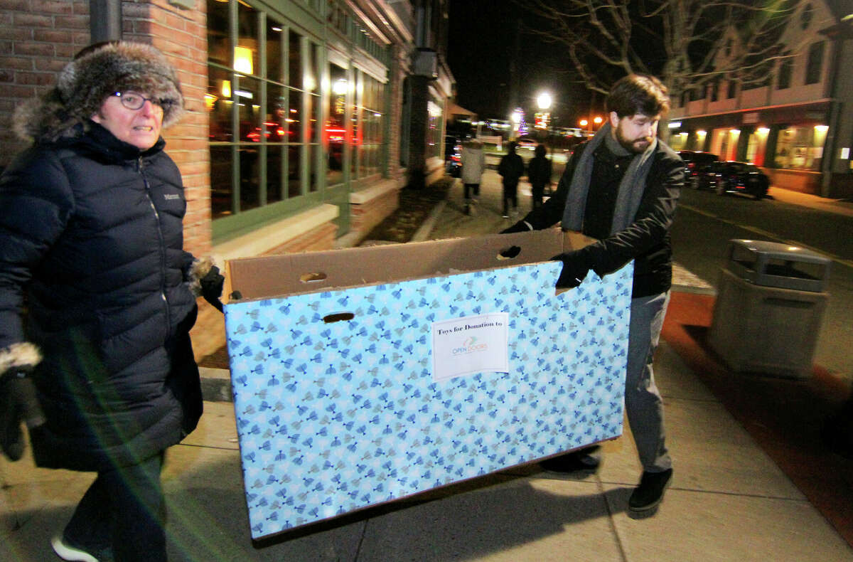 In photos Norwalk's Temple Shalom celebrates Hanukkah with Darien