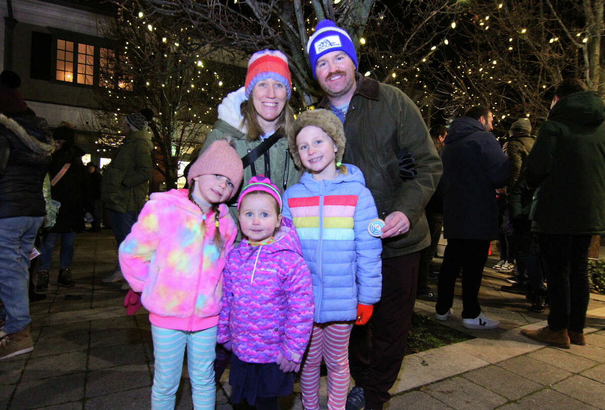 In photos Norwalk's Temple Shalom celebrates Hanukkah with Darien