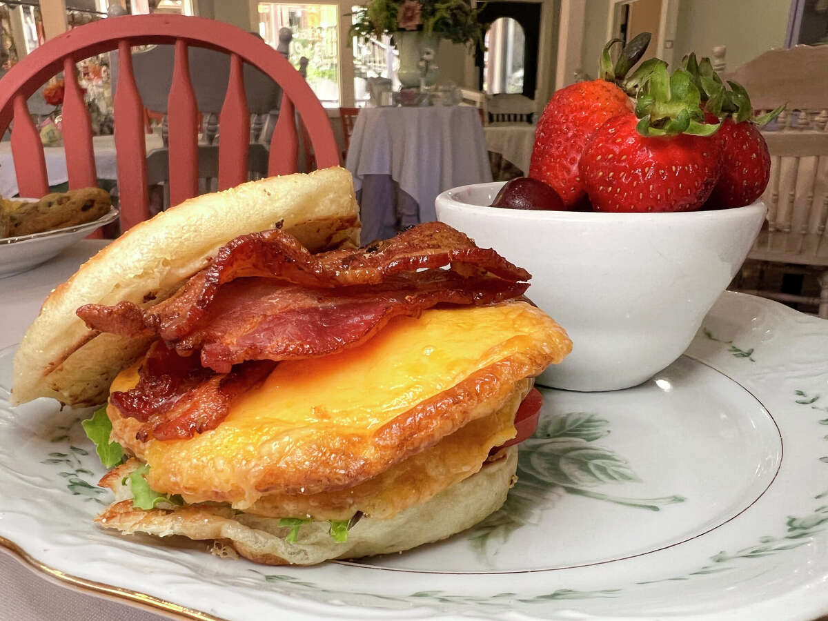 An English muffin breakfast sandwich from The Bread Box is one of the Top 25 dishes of 2022.