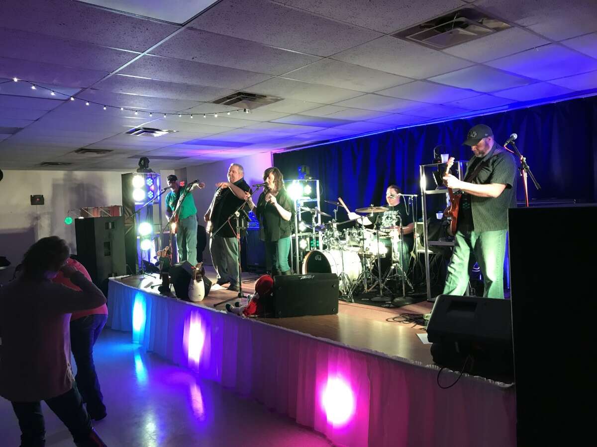 Big Rapids Eagles Hosts Musician's Night For Charity