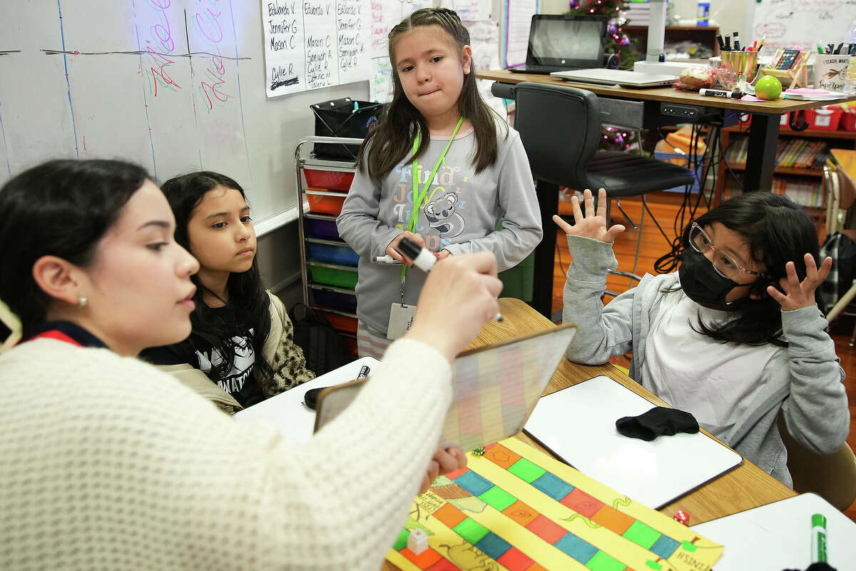 Story photo for Houston ISD students are falling behind in reading. Here's why.