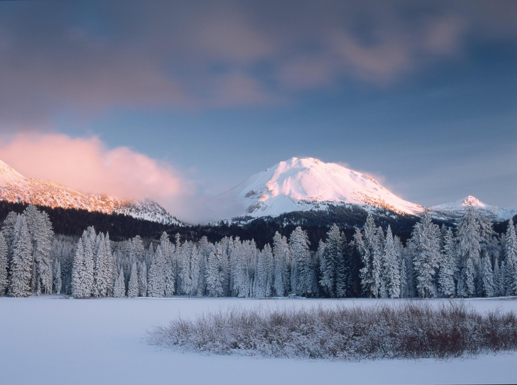 Why Lassen Volcanic National Park Might Be One of California's Top Parks