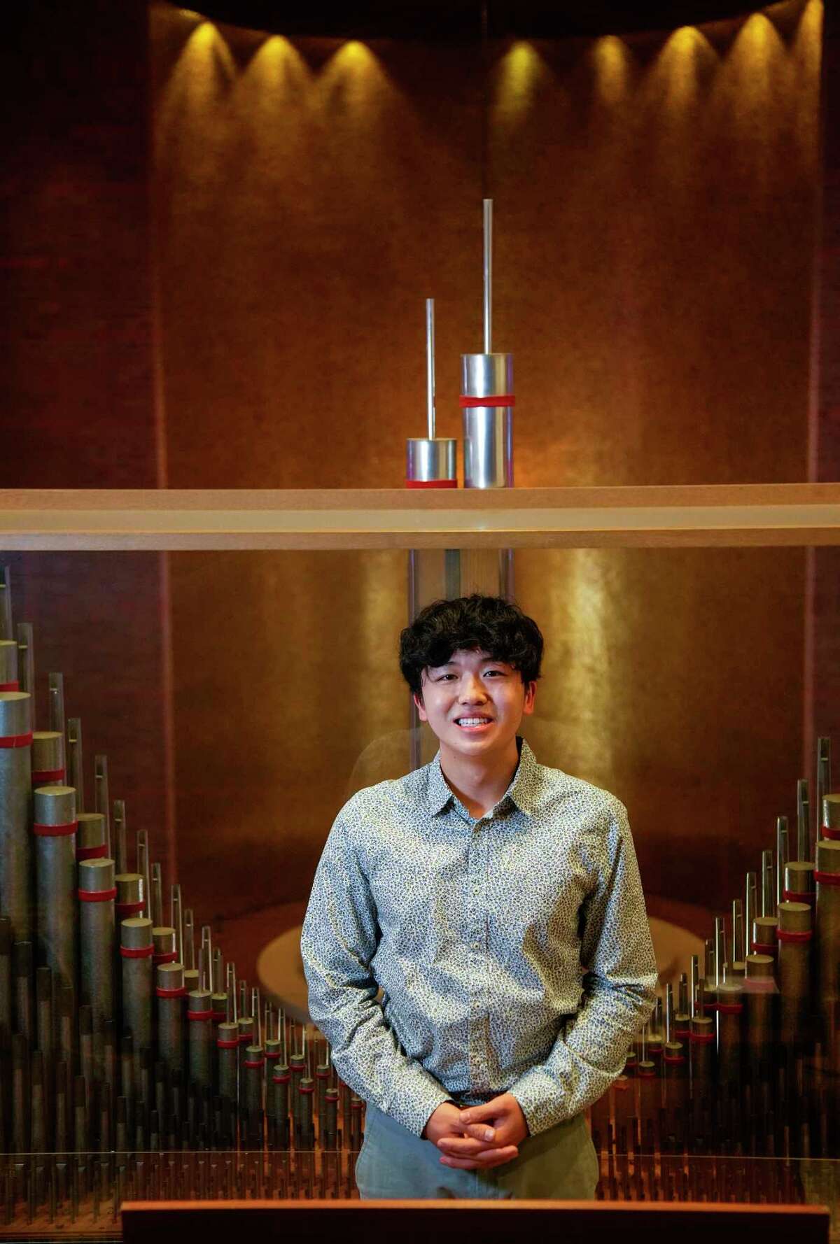Rice business student serves as Woodlands congregation's organist