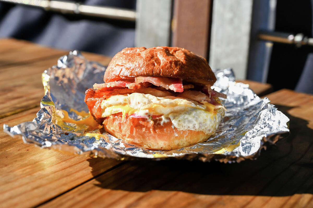 Oakland eatery makes the New York breakfast sandwich its own