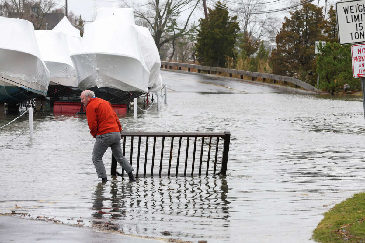 Flood waters emergence  successful  Norwalk connected  Friday, Dec. 23.