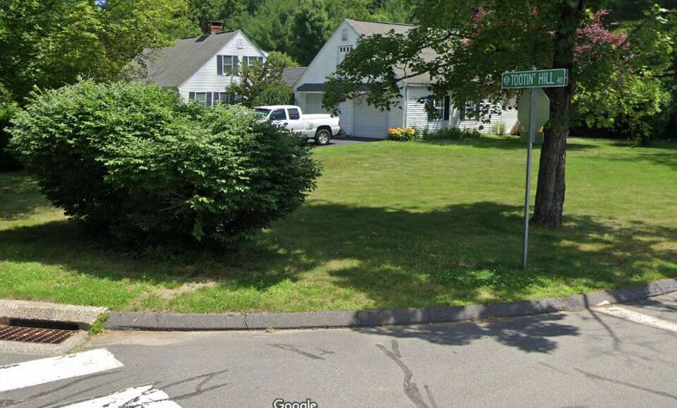 Ez Street to Roast Meat Hill Road CT’s quirky street names