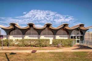Wavy-roofed airport building was ‘executive terminal’
