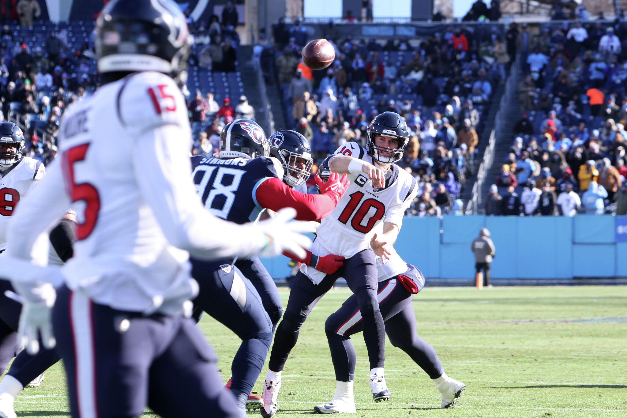 Titans clinch playoff spot with 35-14 win over Texans – KGET 17