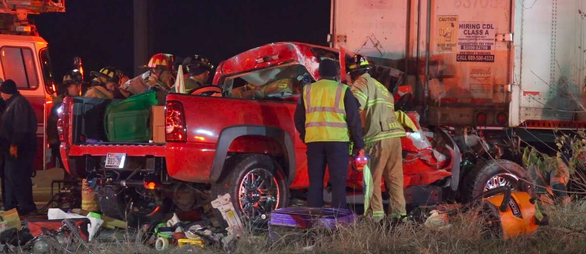 The Houston Fire Department responded to a non fatal crash Sunday morning involving an 18-wheeler and a pickup truck. 