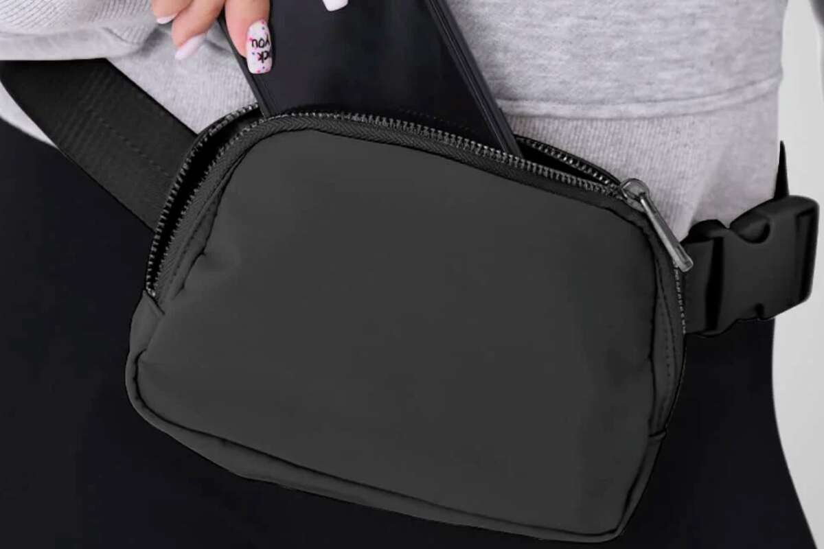 Story photo for Get a lululemon Everywhere Belt Bag lookalike for only $15 on Amazon