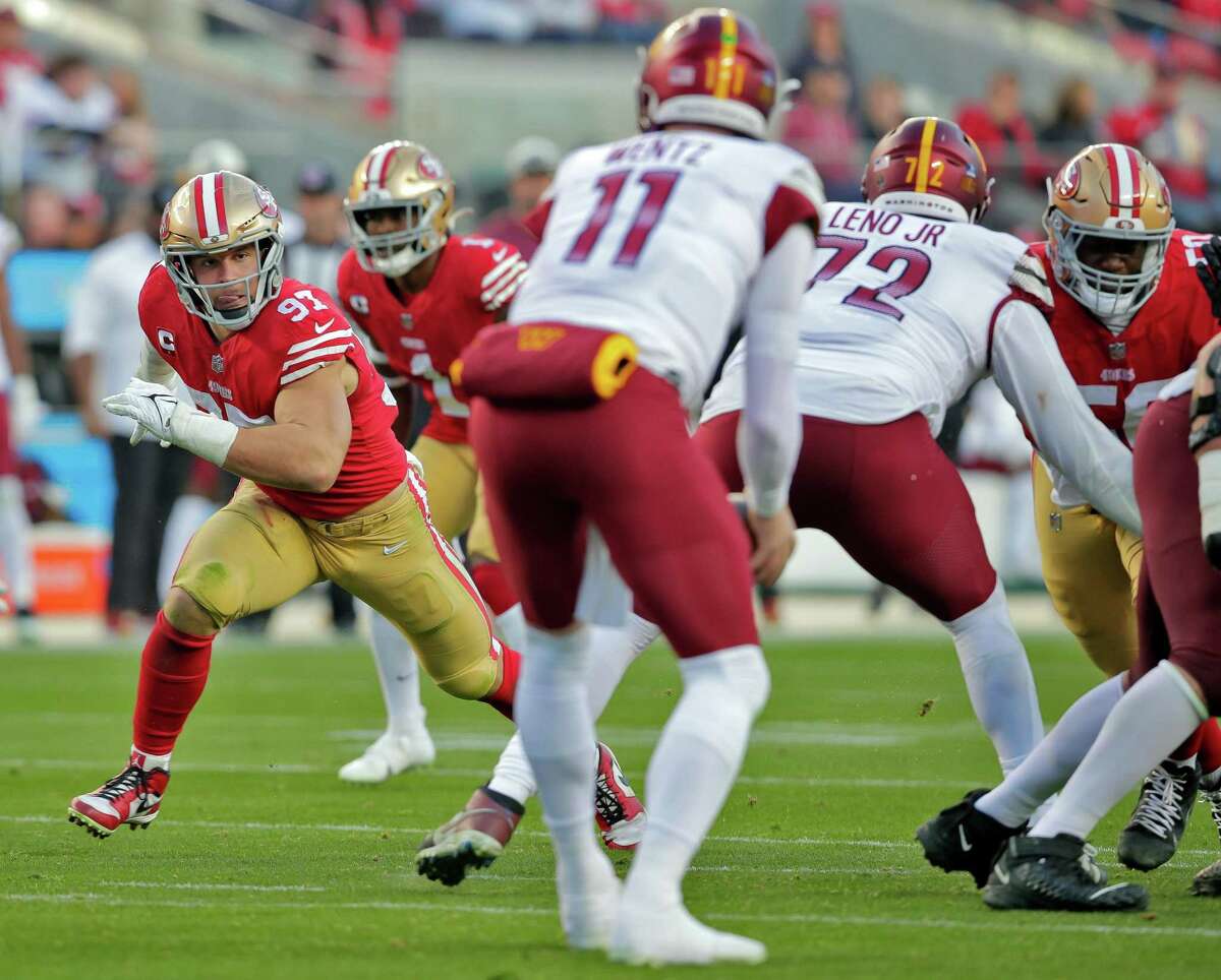 Carson Wentz replaces Taylor Heinicke as Commanders QB, tosses TD on first  drive vs. 49ers 