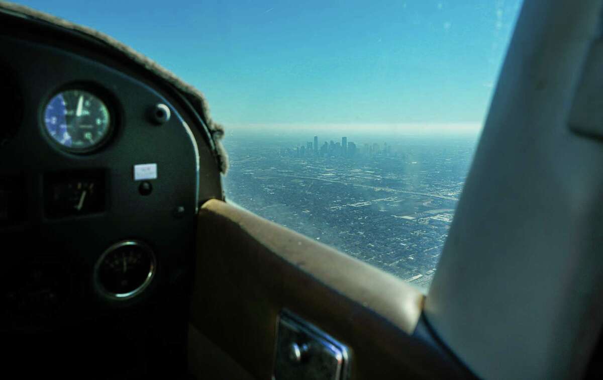 Houstonarea veteran honored by FAA for 50 years of safe flying