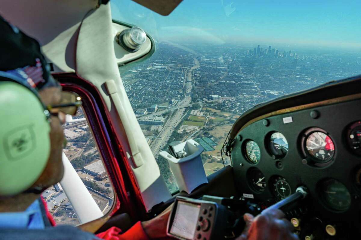 Houstonarea veteran honored by FAA for 50 years of safe flying
