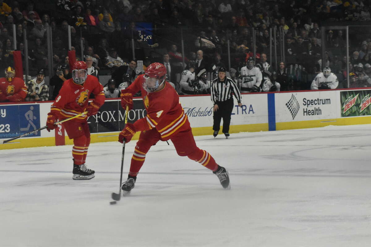 Ferris State hockey upsets No. 11 ranked Michigan State Spartans