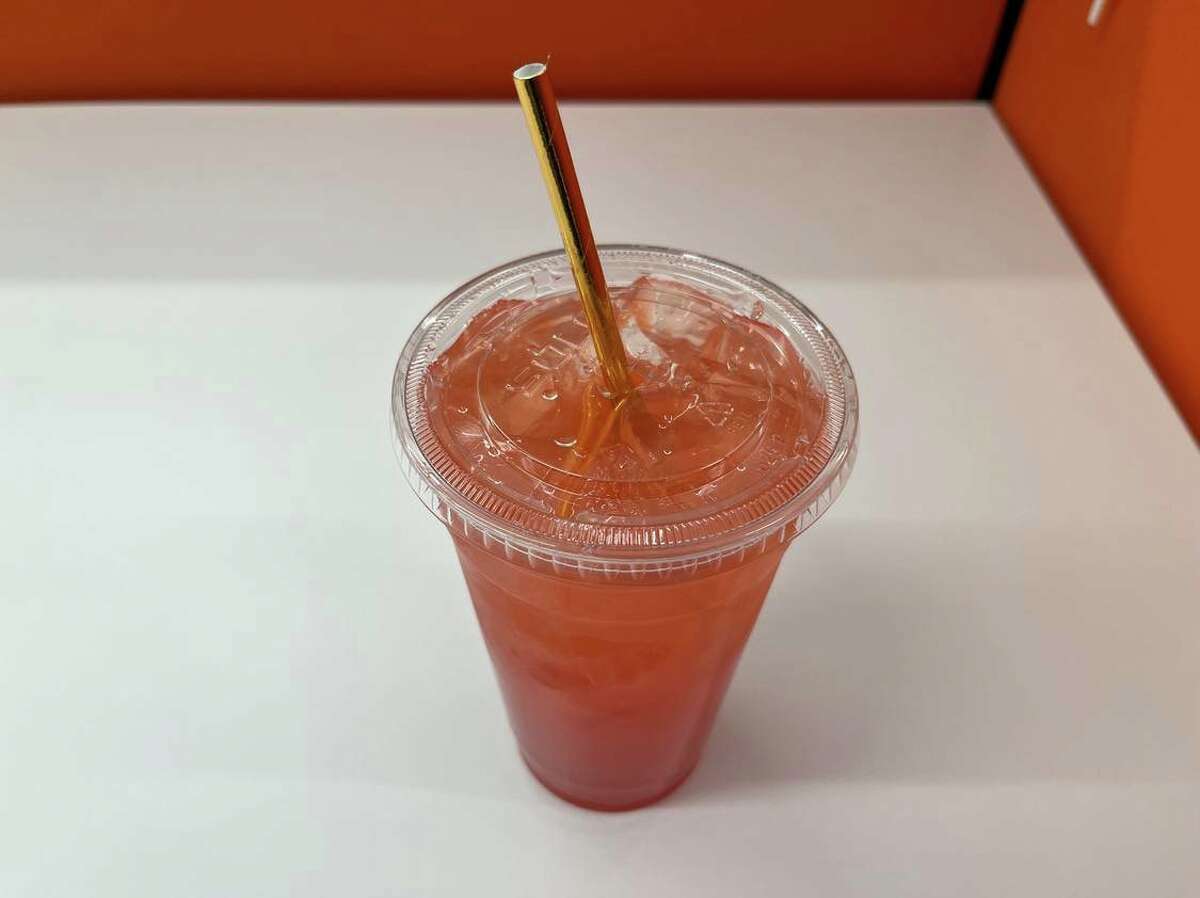 Looking for a taste of summer? Look no further than O'Macaron's berry lemonade.