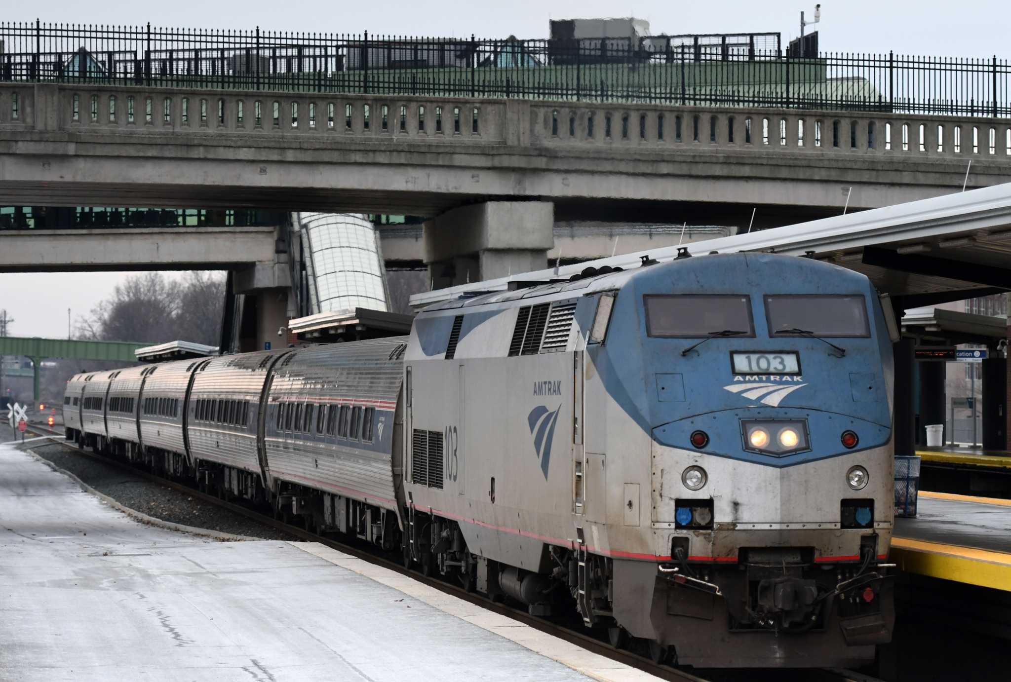 amtrak train ride from houston to new york