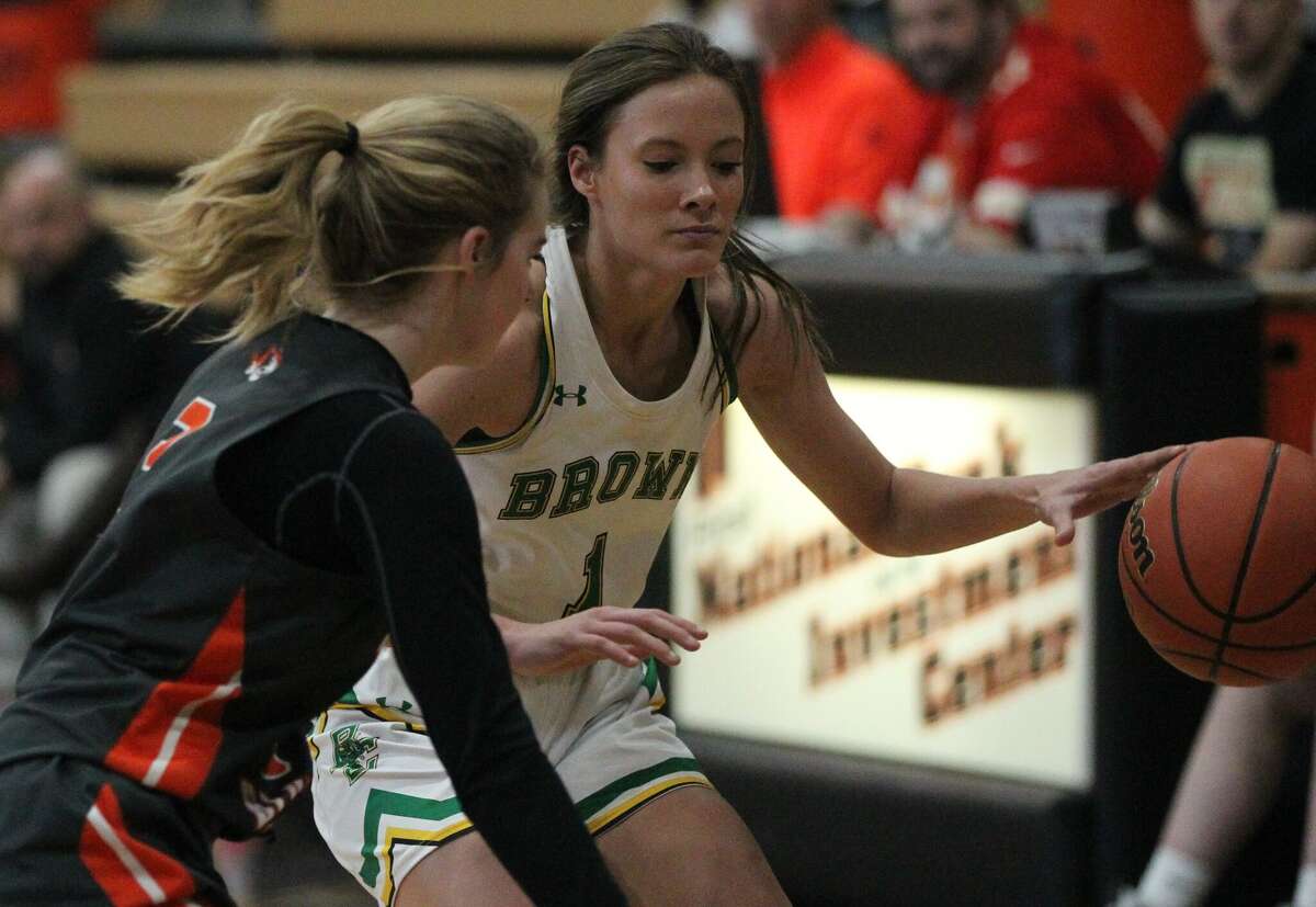 Ashlee Markert helps Brown County reach Beardstown semifinals