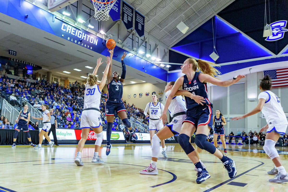 How UConn Women's Basketball Stays Poised Despites Injuries