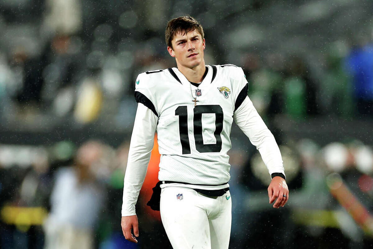 Jacksonville Jaguars place kicker Riley Patterson (10) warms up before an NFL football game against the New York Jets on Thursday, Dec. 22, 2022, in East Rutherford, N.J.