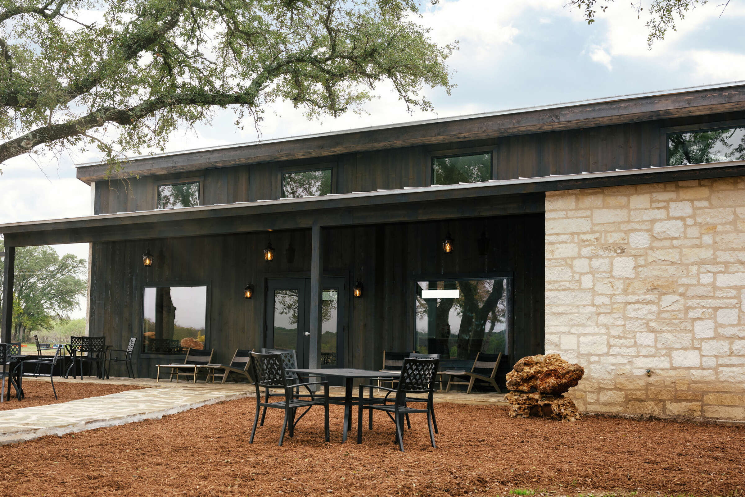 Lost Draw winery opens new Texas Hill Country tasting room