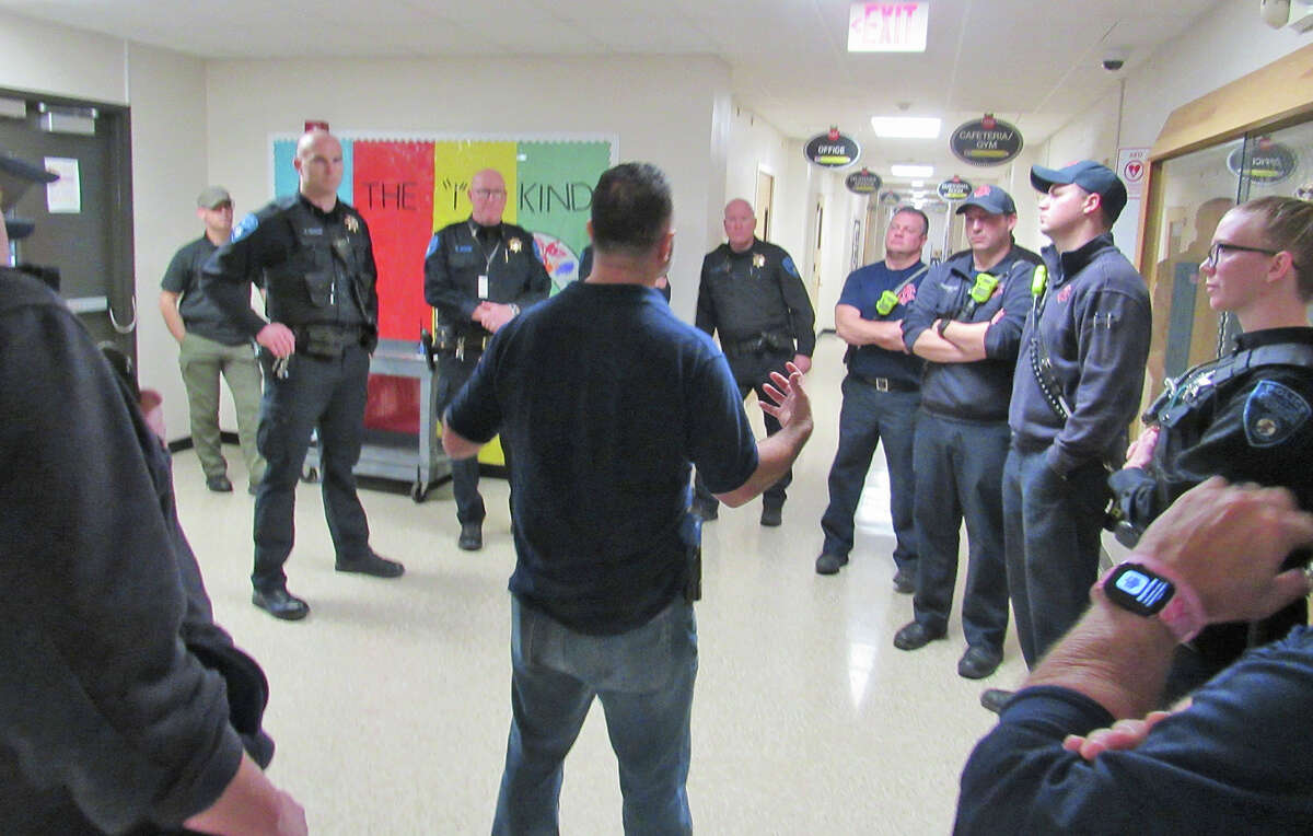 Collinsville police, fire departments host school shooting training
