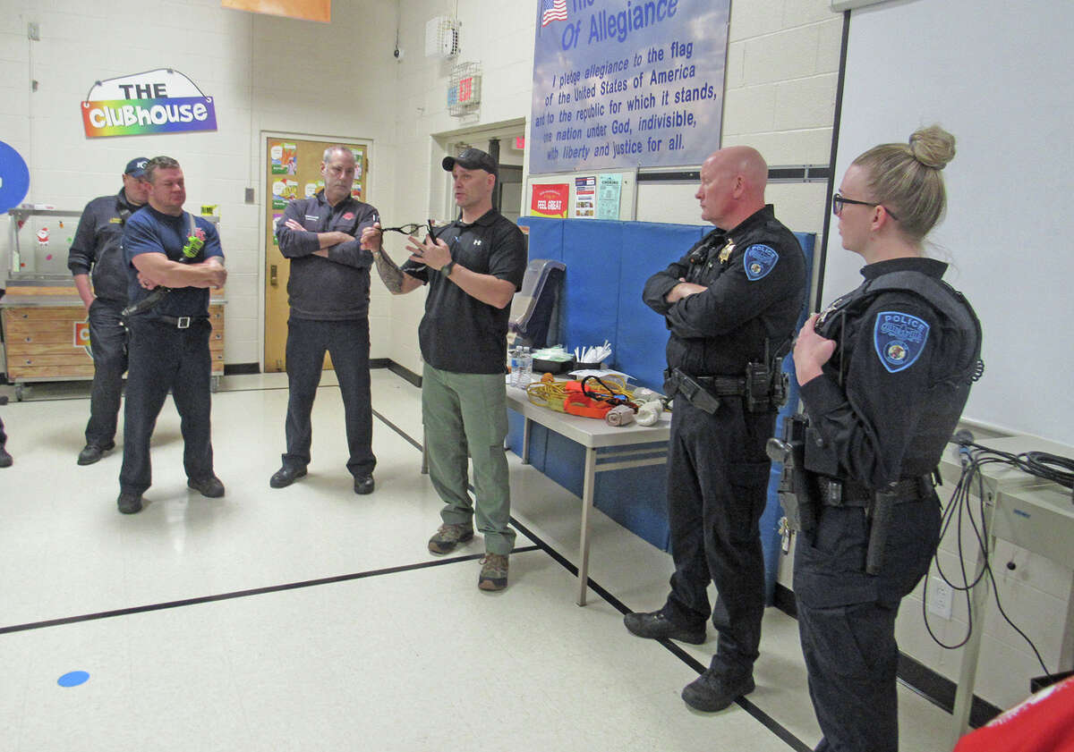 Collinsville police, fire departments host school shooting training