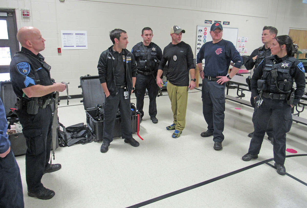 Collinsville police, fire departments host school shooting training